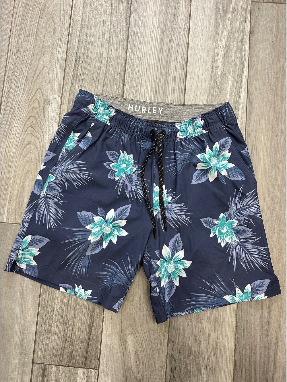 Hurley Men's Floral Print Swim Trunks Board Shorts Navy Blue Size M